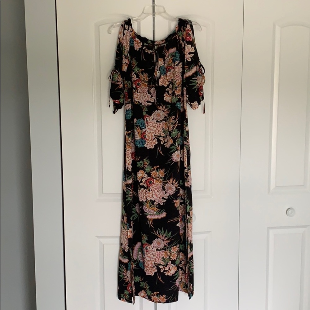 Floral Printed Maxi Dress 🌸